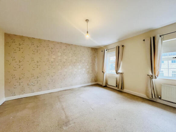 4 bed Town House for sale Image 10
