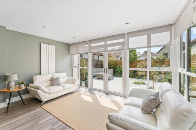 8 Pippin Close Claverham BS49 4GF 7.jpg