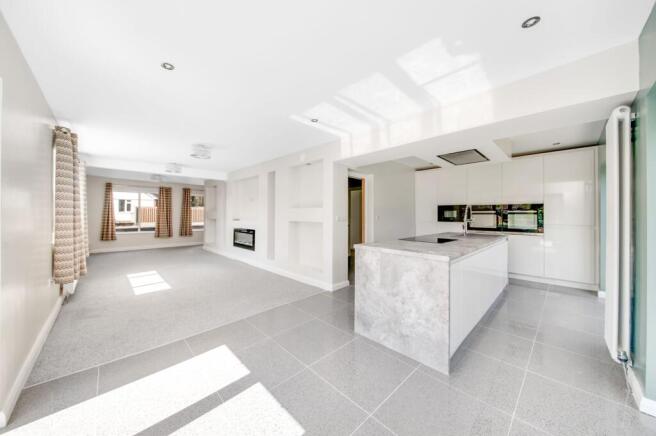 OPEN-PLAN LIVING DINING KITCHEN