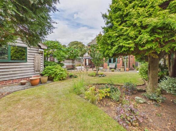 3 bed Detached for sale Image 11