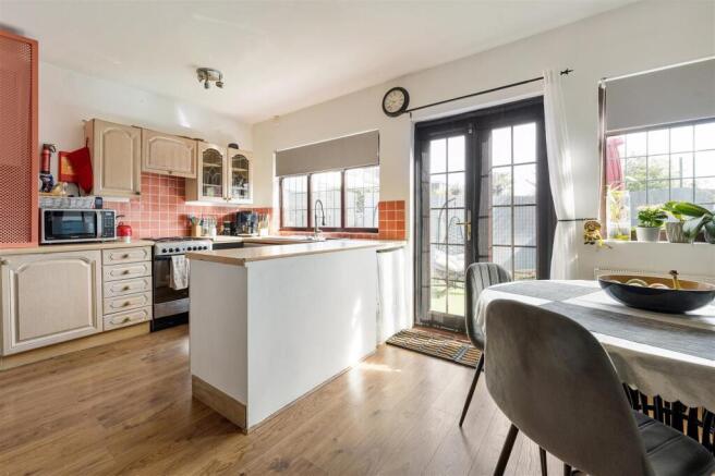 Middleton Avenue, E4
