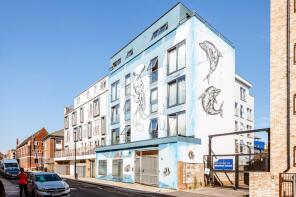 20, Mowlem Street, London E2 9HE