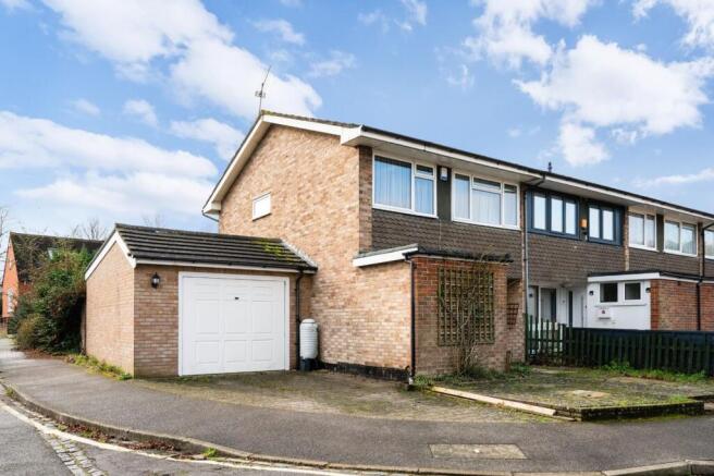 3-bed house on Sharon Close, Epsom, KT19, £500,000