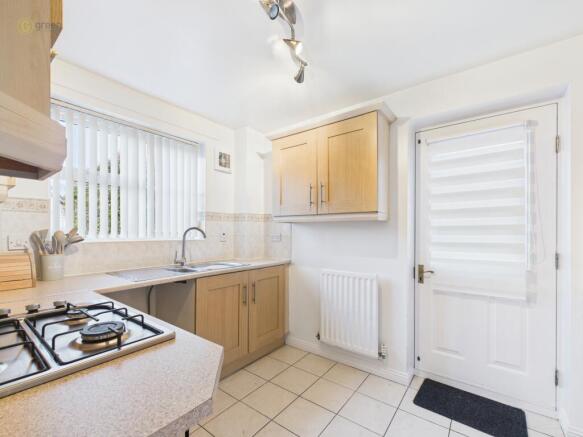 cam04914g0pr0326still010