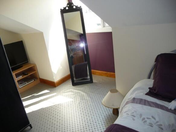 Photo 9