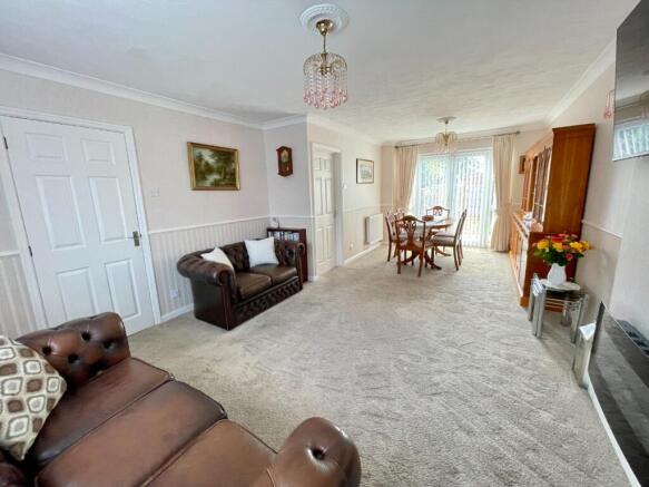 Blakeney Drive, Luton, Bedfordshire, LU2 7AL photo 4