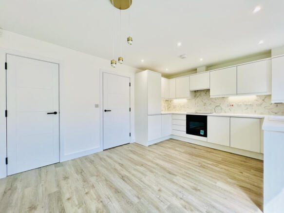 3 bed Town House for sale Image 7