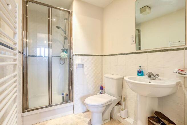 EN SUITE