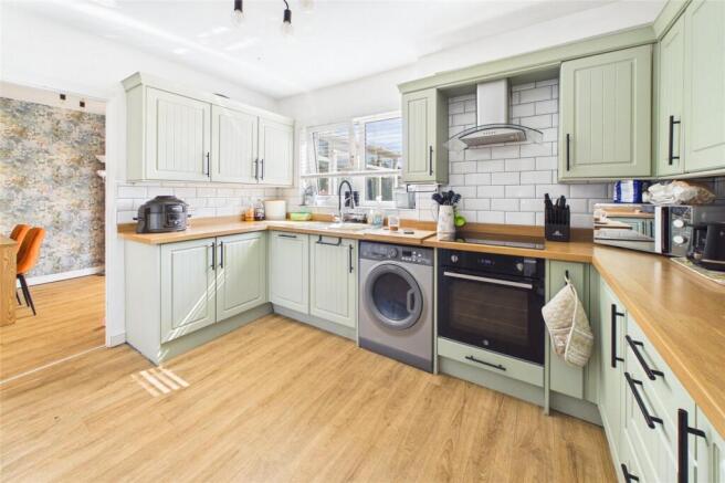 3 bed Semi-Detached for sale Image 5