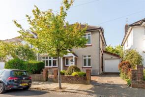36, Holmes Grove, Henleaze, Bristol BS9 4EE