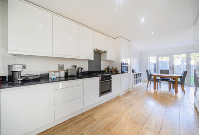 1441063-8-69de08c...