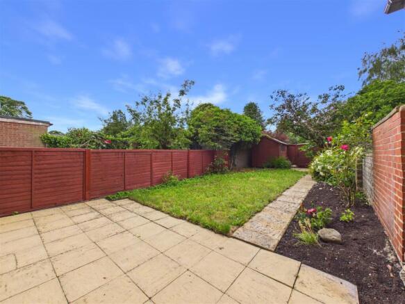 3 bed Terraced for sale Image 10
