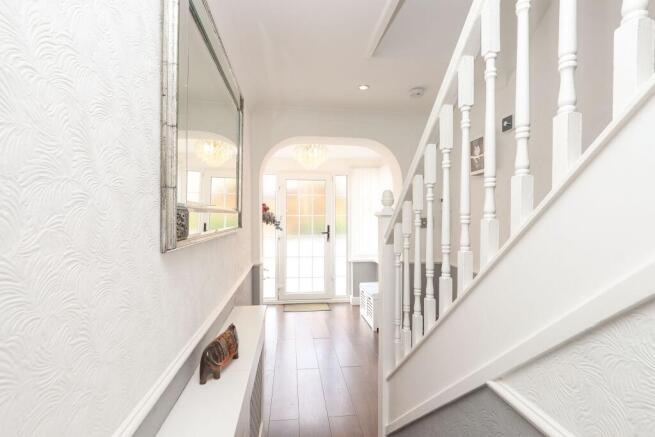 4 bed Detached for sale Image 9