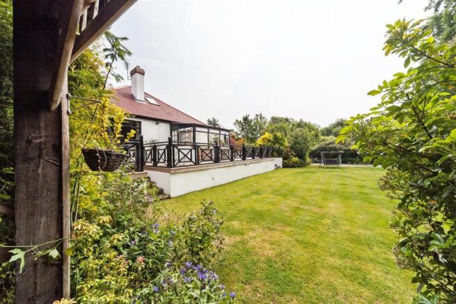 Highwood House, Spar