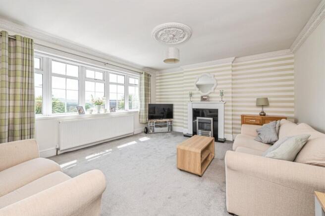 3 bed Semi-Detached Bungalow for sale Image 4