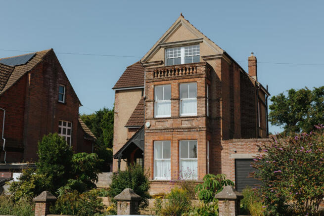 Croft-StLeonards-GilbertRoad-Exterior-12