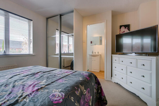 Master Bedroom - ...