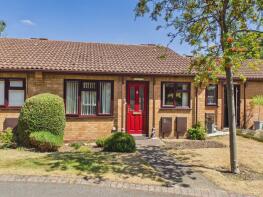 30, Manor Green Walk, Nottingham NG4 3BW