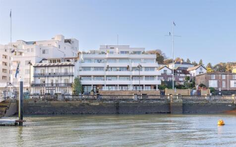 RENOVATED APARTMENT WITH SEA VIEWS - The Parade, Cowes