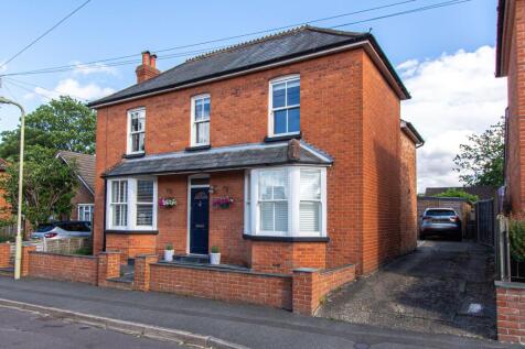 Castle Street, Fleet, GU52