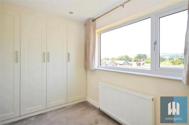 4 bed Semi-Detached to rent Image 12