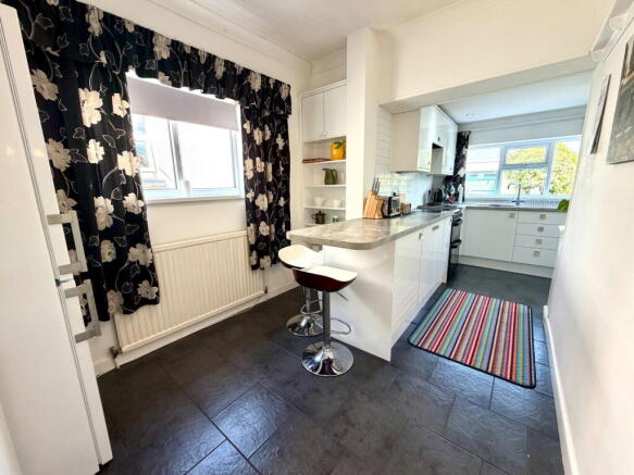 2 bed Detached Bungalow for sale Image 7