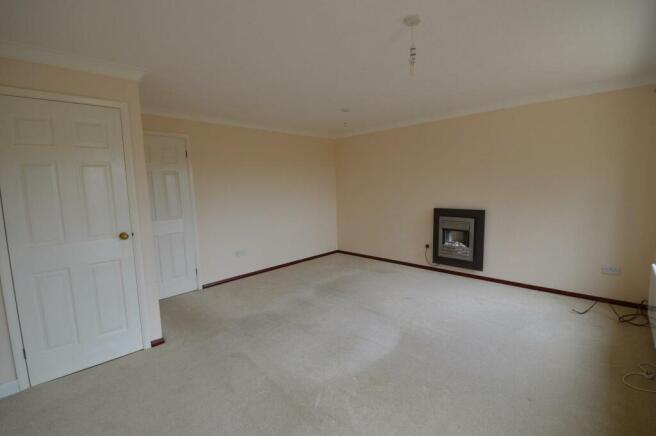 Living room 2.JPG
