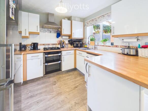 3 bed Semi-Detached for sale Image 5