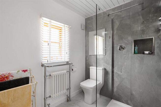 3 bed Detached for sale Image 11