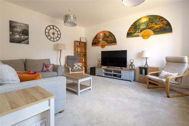 5 bed Detached for sale Image 7