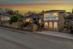 44, Hall Rise, Bramhope, Leeds LS16 9JG