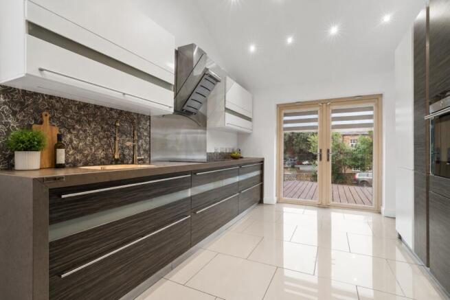 2 bed Detached for sale Image 4