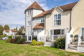 87, Windrush Lake, Spine Road East, Cirencester GL7 5TJ