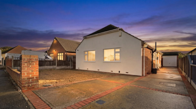 32 Bishopstone 1.png