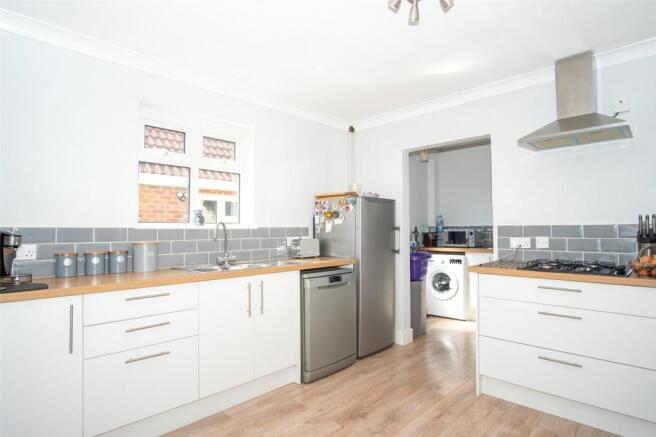 Kitchen 4