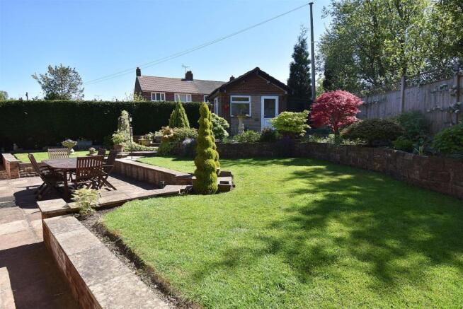 GARDEN2.jpg