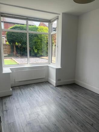 3 bed Semi-Detached to rent Image 4