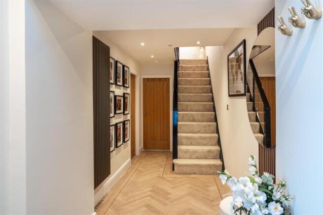 3 bed Semi-Detached for sale Image 9