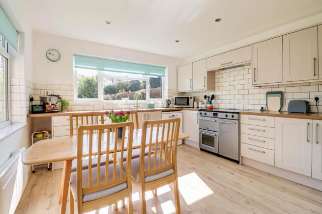 Kitchen/dining