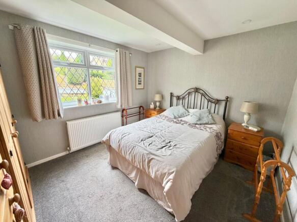 3 bed Semi-Detached Bungalow for sale Image 8