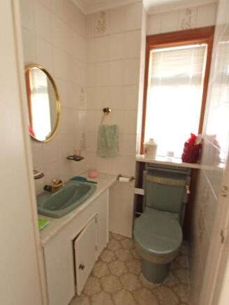 WC (ground floor)