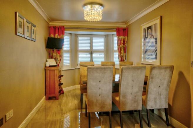 Dining Area: