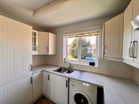 Kitchen 2.jpg