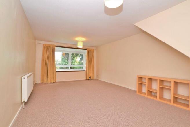 Lounge/ Dining Room