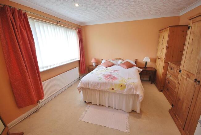 BEDROOM 2: