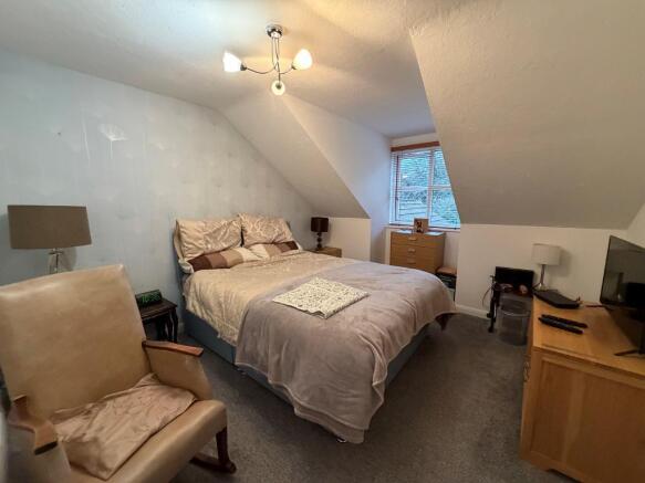 4 bed Detached for sale Image 4