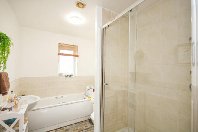 Family Bathroom.JPG
