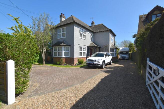 20 Hythe Road Blue Sky (9).JPG