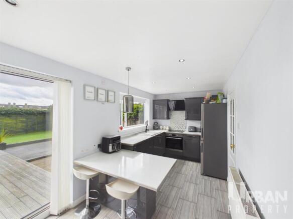 3 bed Detached for sale Image 4