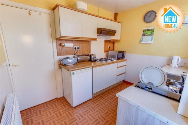 KITCHEN: